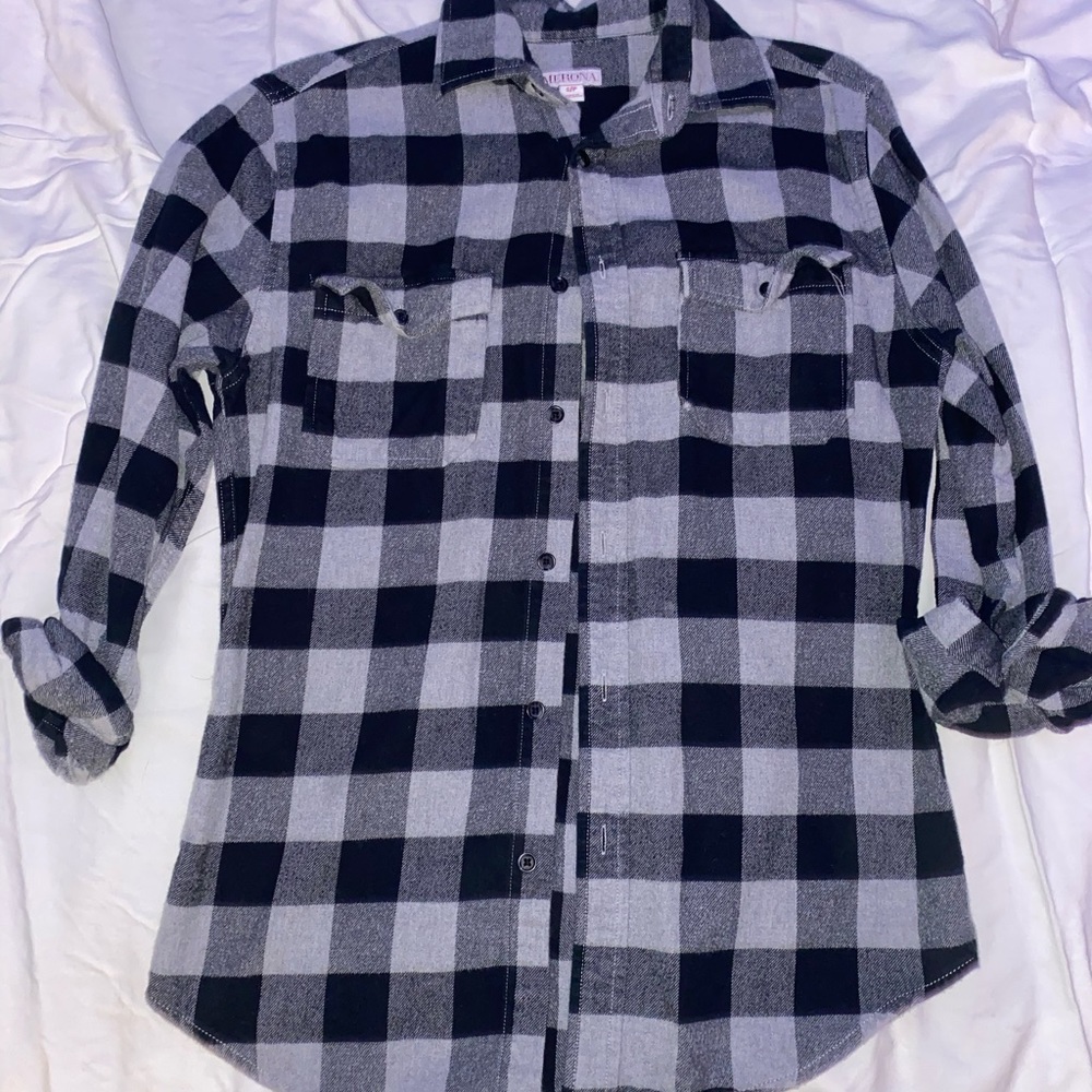 Black and grey checkered flannel